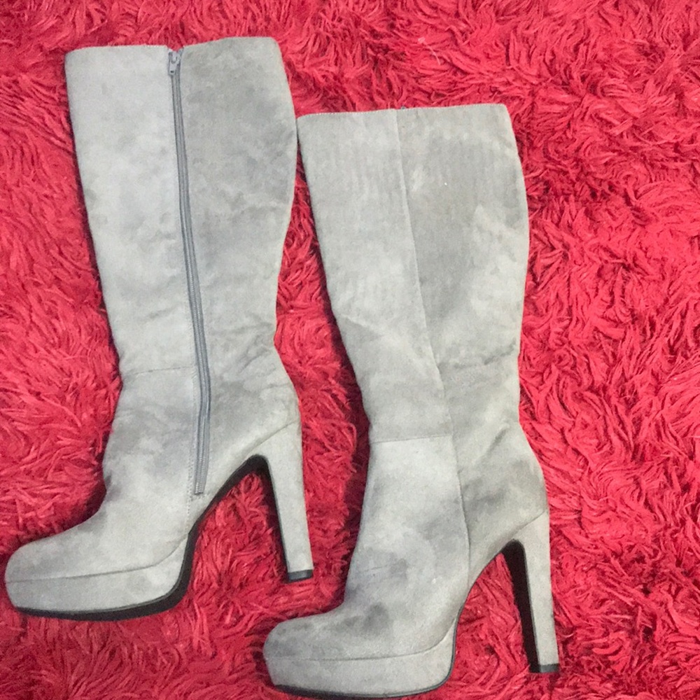 High-heel Boots